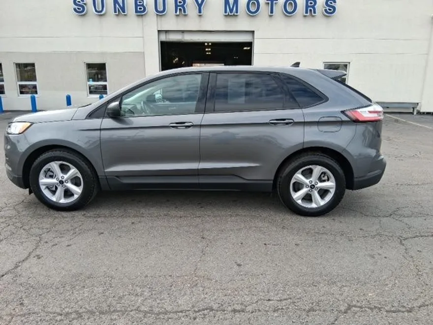 2024 Ford Edge SE photo 1