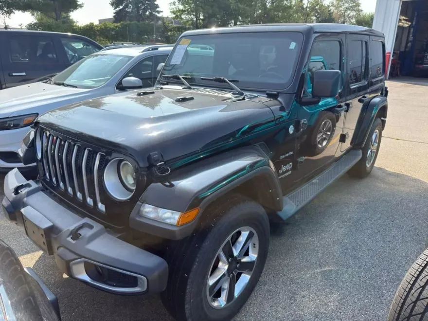 2019 Jeep Wrangler Unlimited Sahara photo 1
