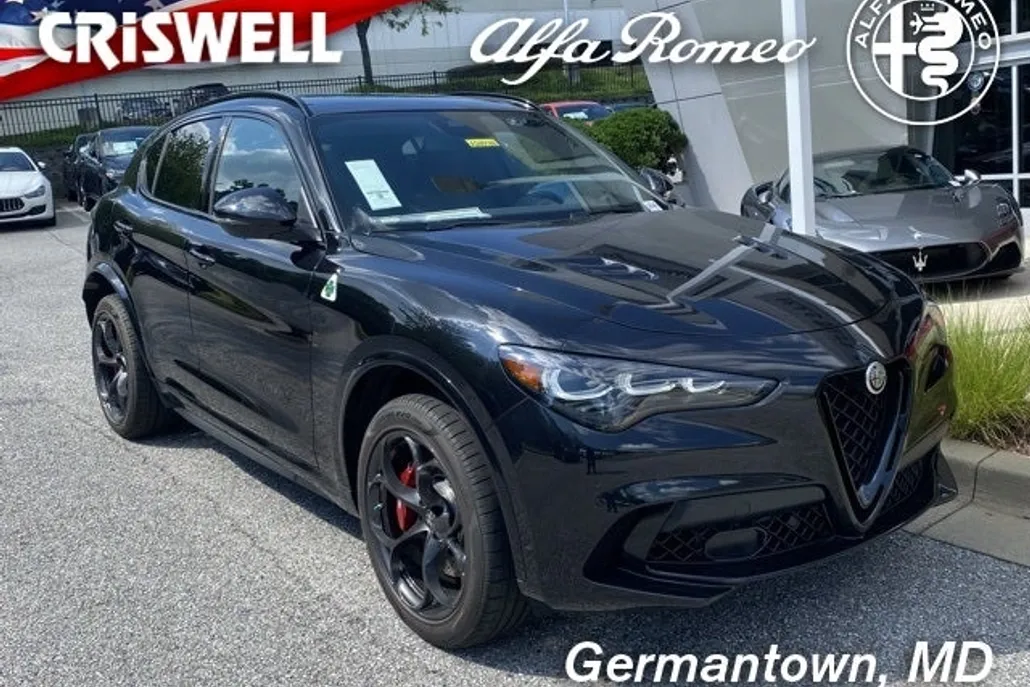 2024 Alfa Romeo Stelvio Quadrifoglio photo 1
