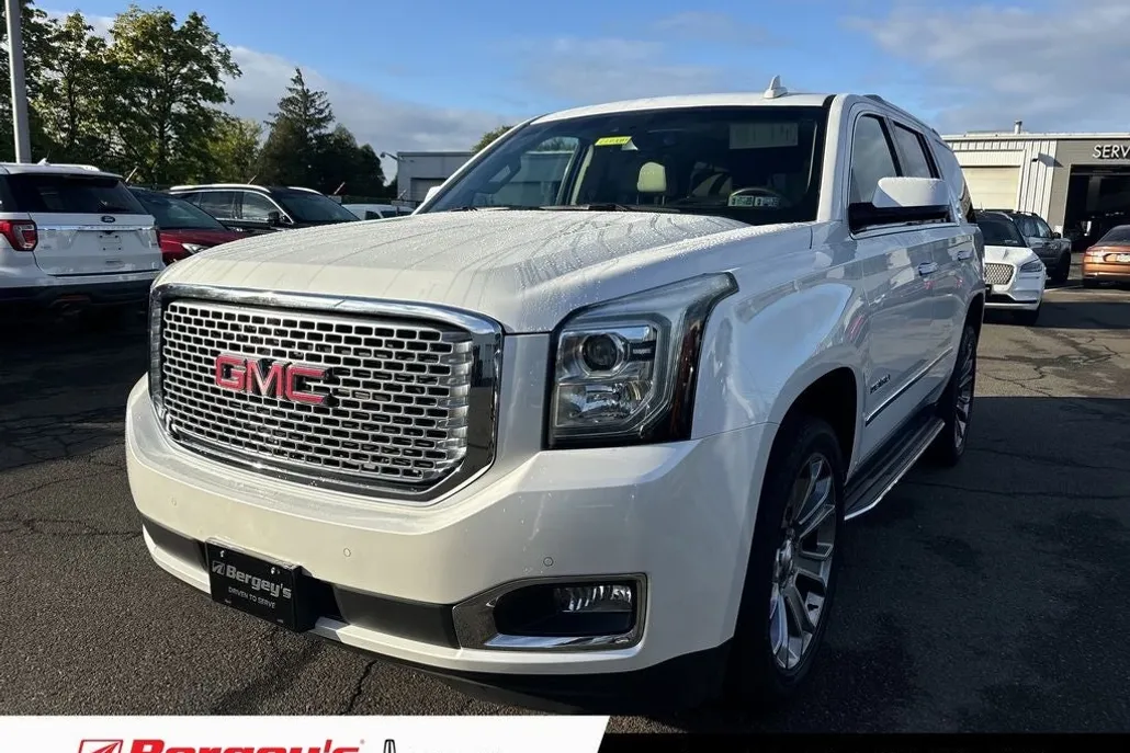 2017 Gmc Yukon Denali photo 1