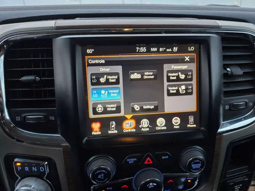 2014 Ram 1500 Laramie photo 18
