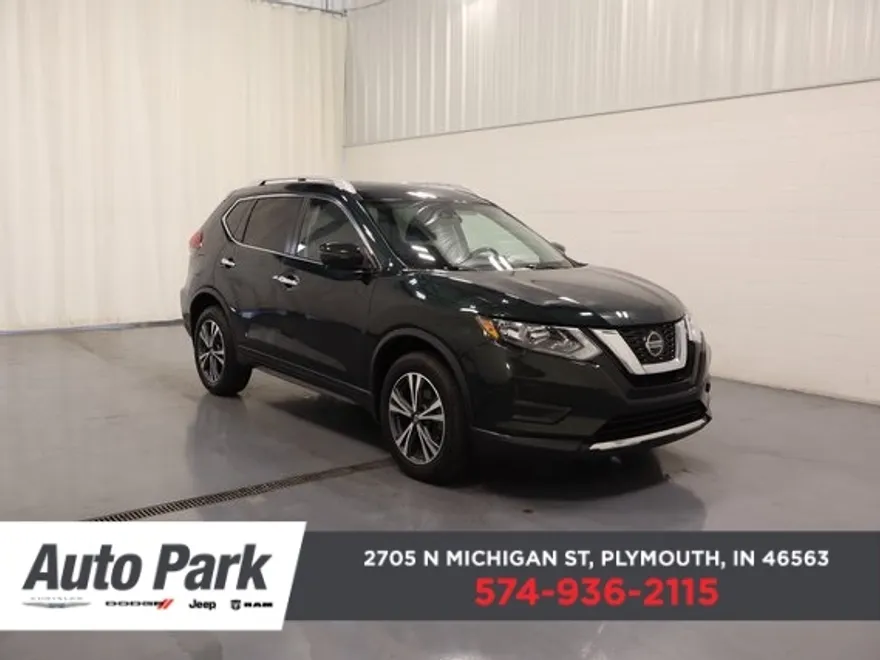 2019 Nissan Rogue SV photo 1