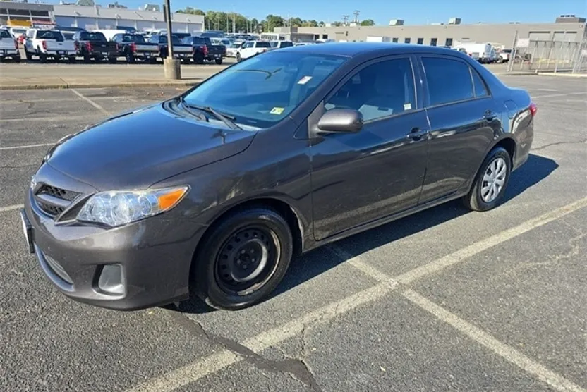2012 Toyota Corolla L photo 1