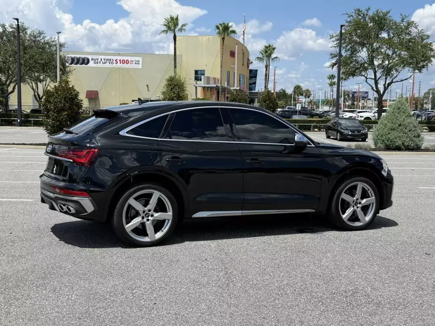 2022 Audi SQ5 Premium photo 1