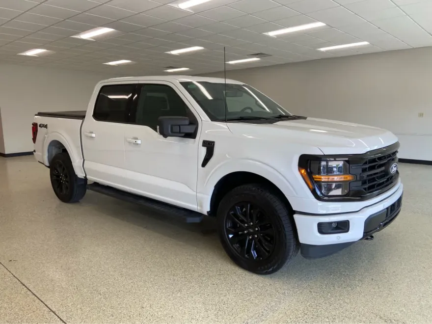 2024 Ford F-150 XLT photo 1