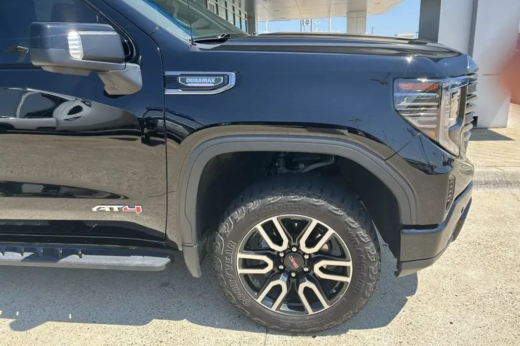 2024 Gmc Sierra 1500 AT4 photo 1
