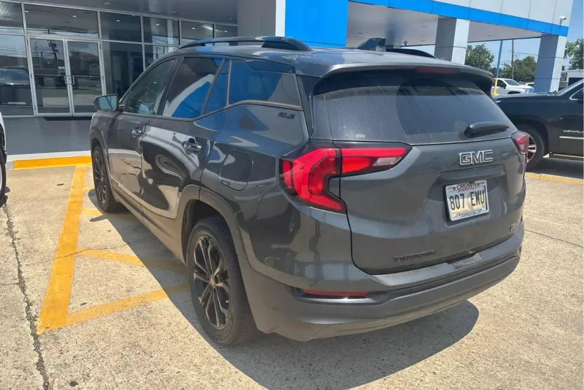2021 Gmc Terrain SLE photo 1