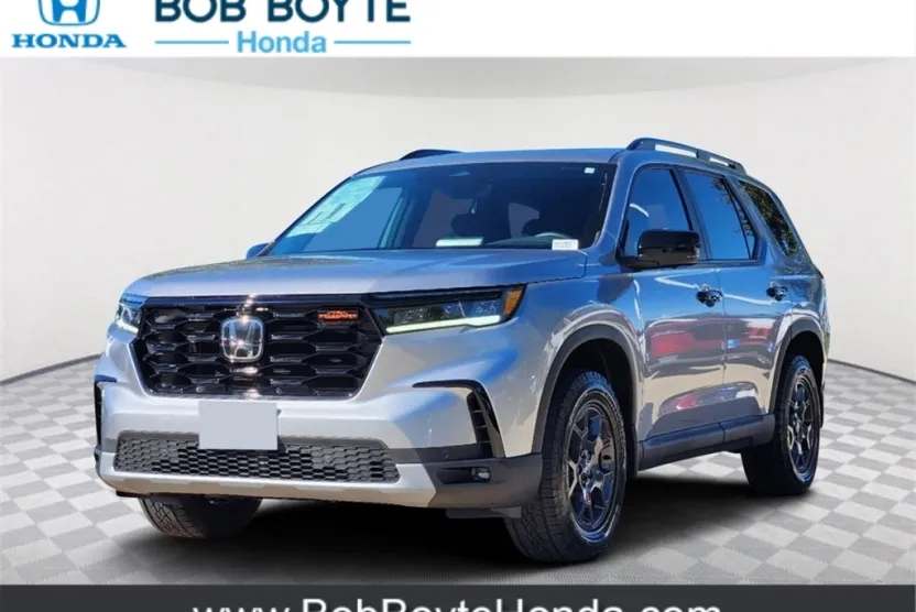 2025 Honda Pilot TrailSport photo 1