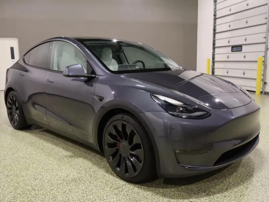 2021 Tesla Model Y Long Range photo 1