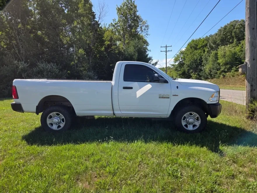 2017 Ram 2500 Tradesman photo 1