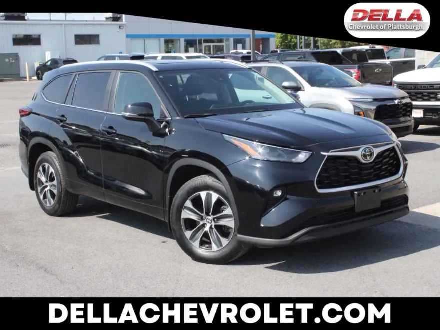 2023 Toyota Highlander L photo 1