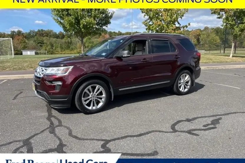 2019 Ford Explorer XLT photo 1