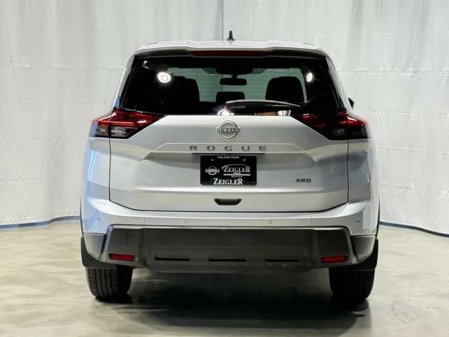 2025 Nissan Rogue S AWD photo 1