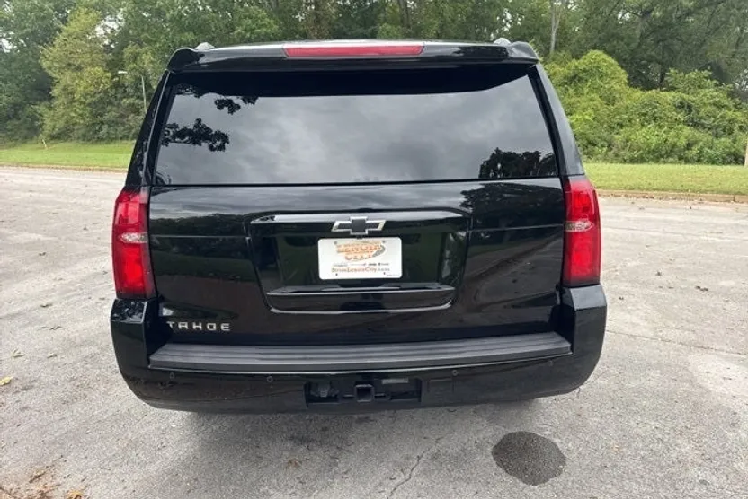 2019 Chevrolet Tahoe LS photo 1