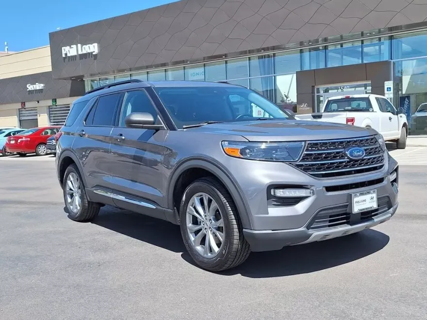 2021 Ford Explorer XLT photo 1