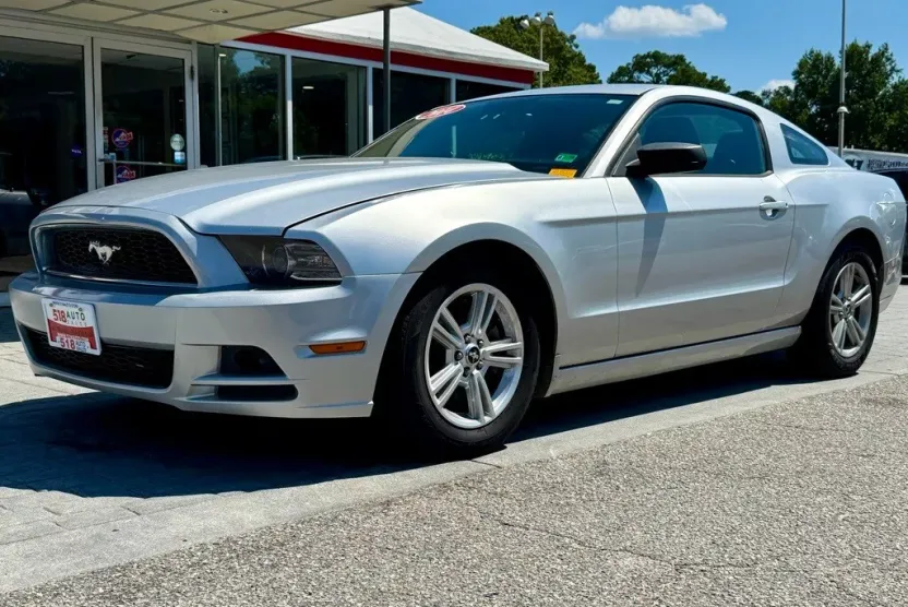 2014 Ford Mustang Base photo 1