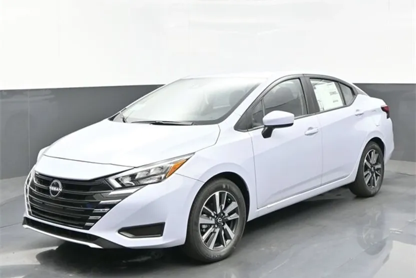 2025 Nissan Versa SV photo 1
