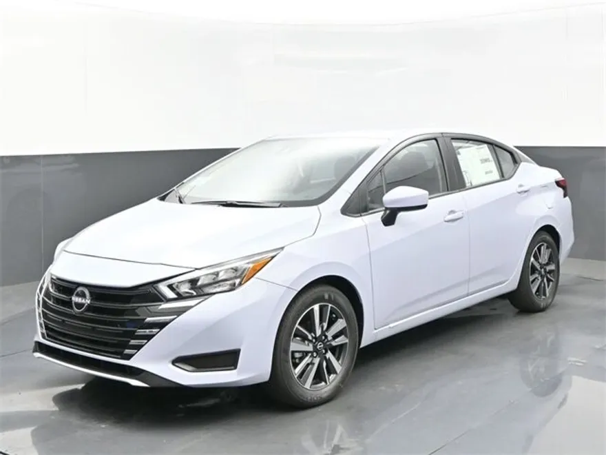 2025 Nissan Versa SV photo 1
