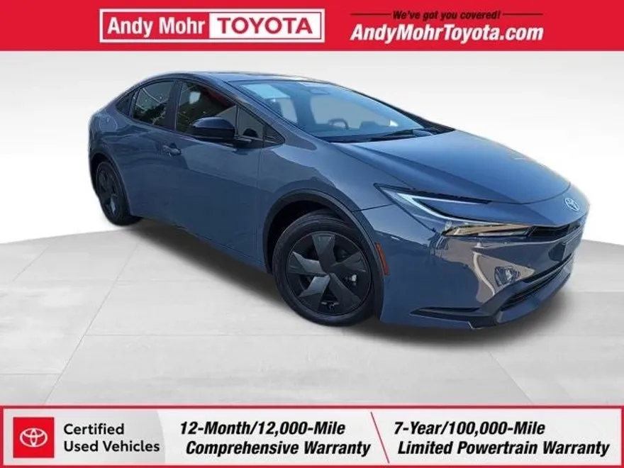 2024 Toyota Prius LE photo 1