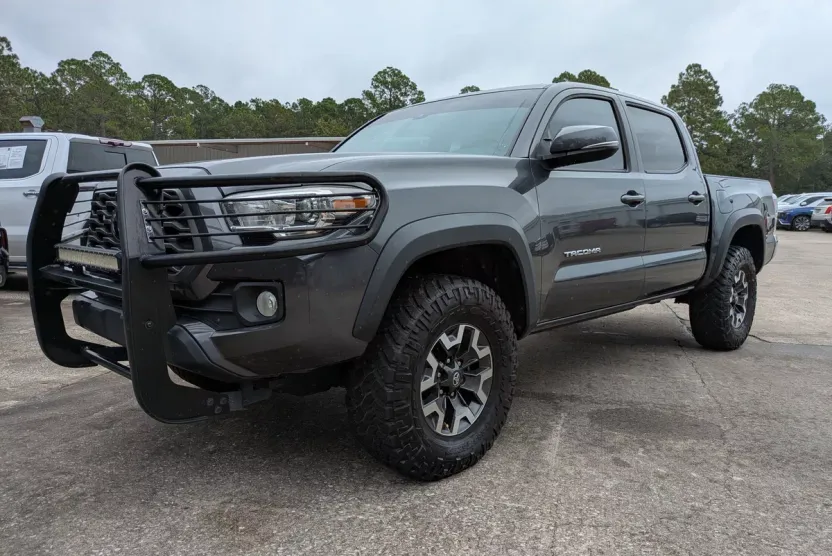 2020 Toyota Tacoma TRD V6 photo 1