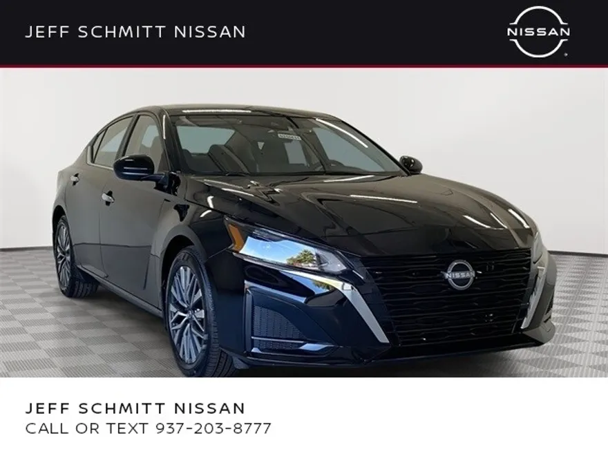 2025 Nissan Altima SV photo 1
