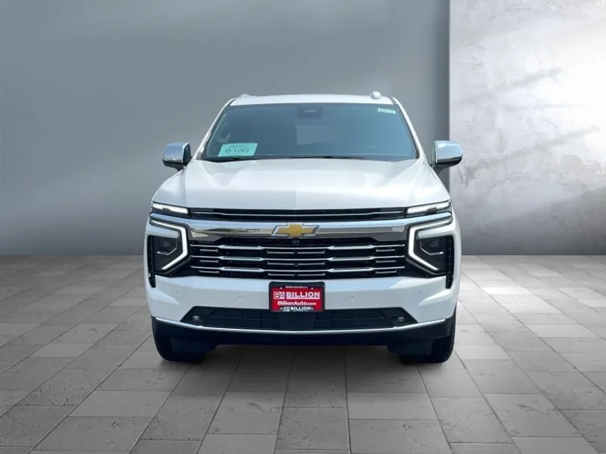 2025 Chevrolet Suburban Premier photo 1
