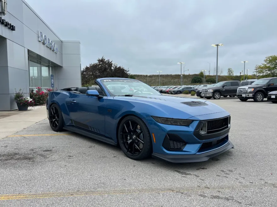 2025 Ford Mustang GT Premium Convertible photo 1