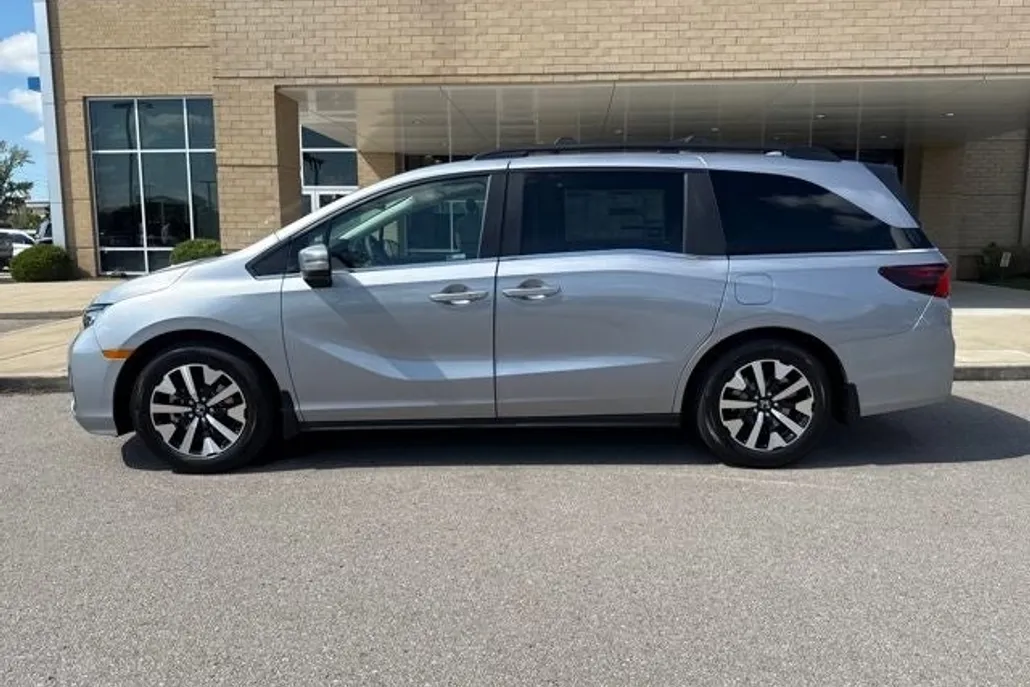 2026 Honda Odyssey EX-L photo 1