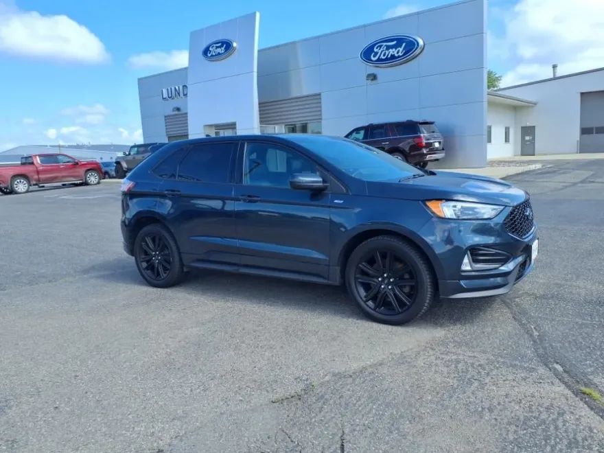 2022 Ford Edge ST-Line photo 1