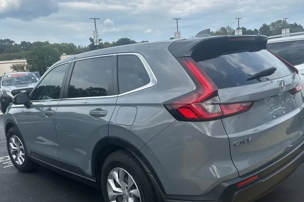 2023 Honda CR-V LX photo 1