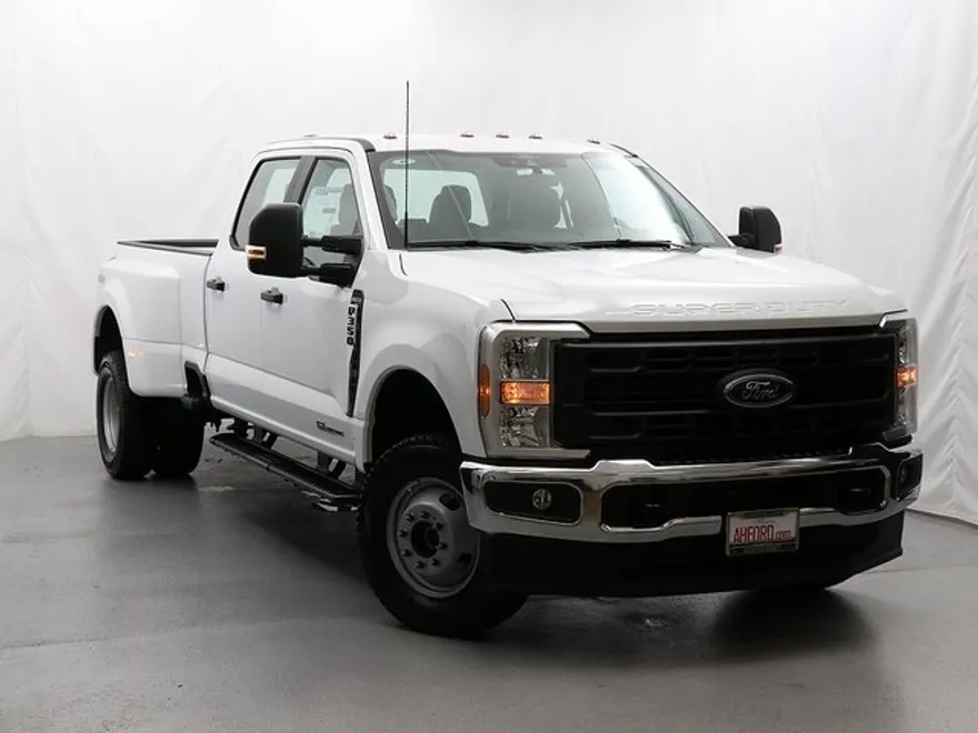 2025 Ford F-350 XL photo 1