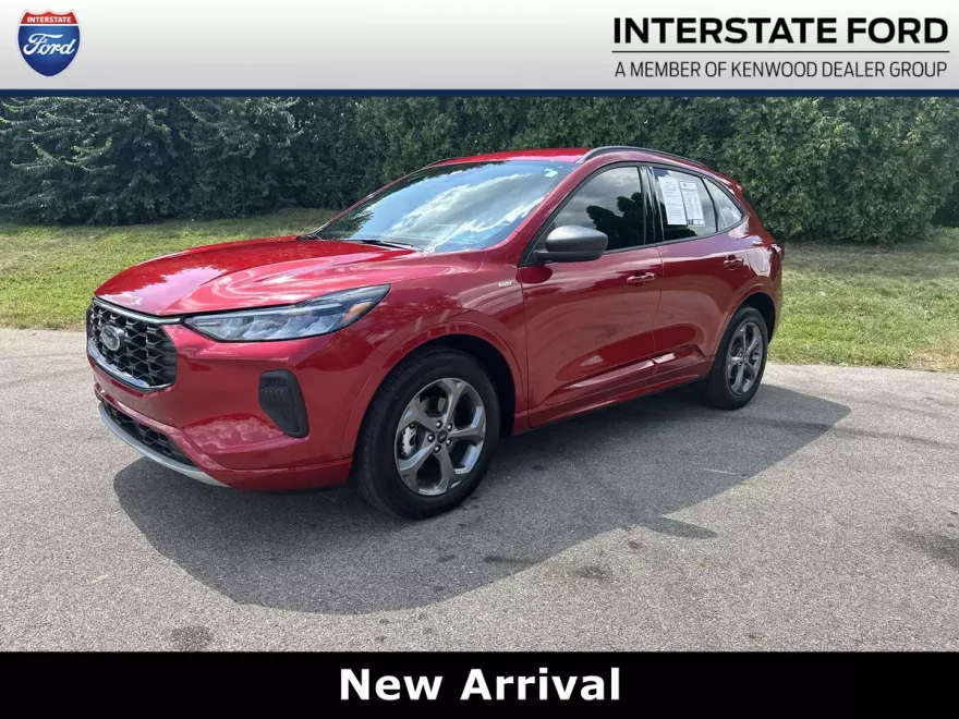 2024 Ford Escape ST-Line photo 1