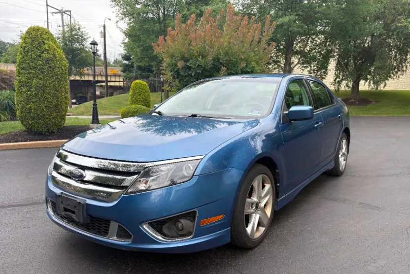 2010 Ford Fusion Sport photo 1