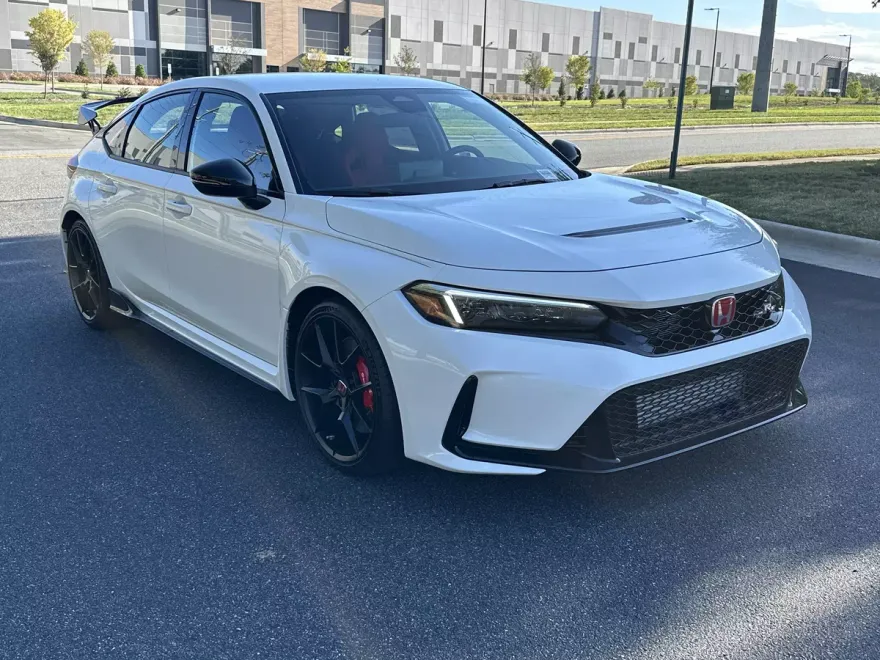 2025 Honda Civic Type R photo 1