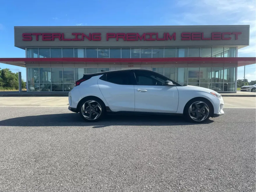 2020 Hyundai Veloster Turbo Ultimate photo 1