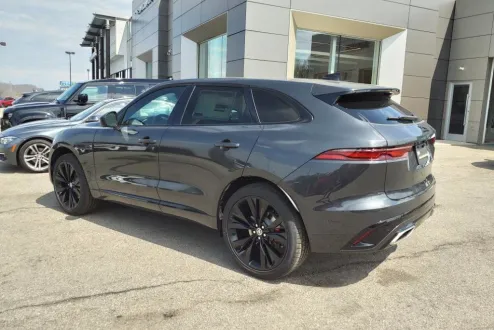 2026 Jaguar F-PACE P400 R-Dynamic S photo 3