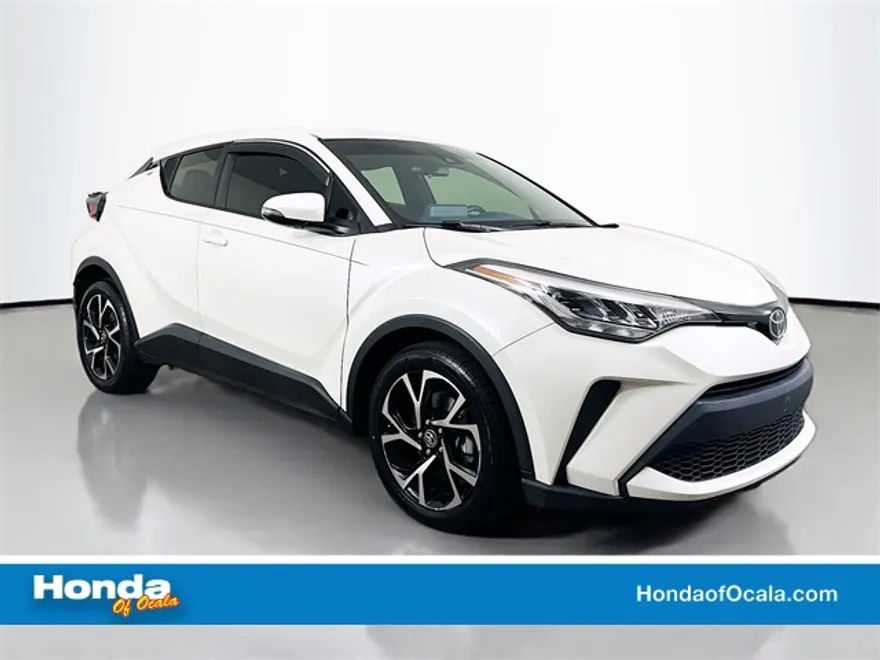 2021 Toyota C-HR XLE photo 1
