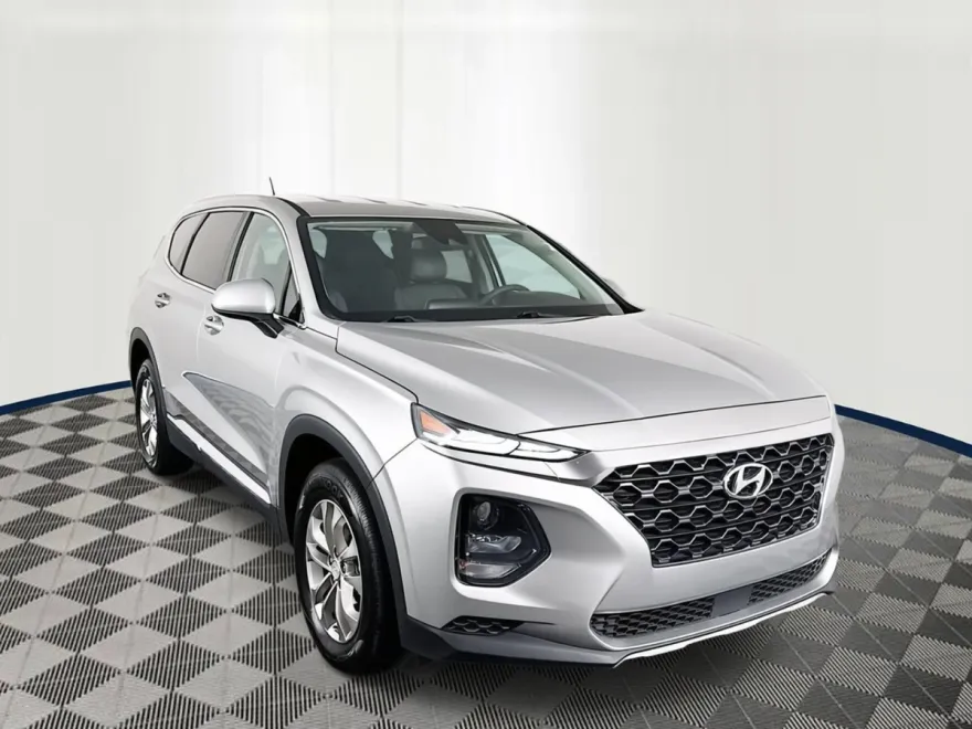 2020 Hyundai Santa Fe SE photo 1