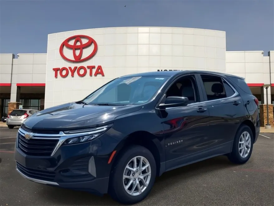 2024 Chevrolet Equinox LT photo 1