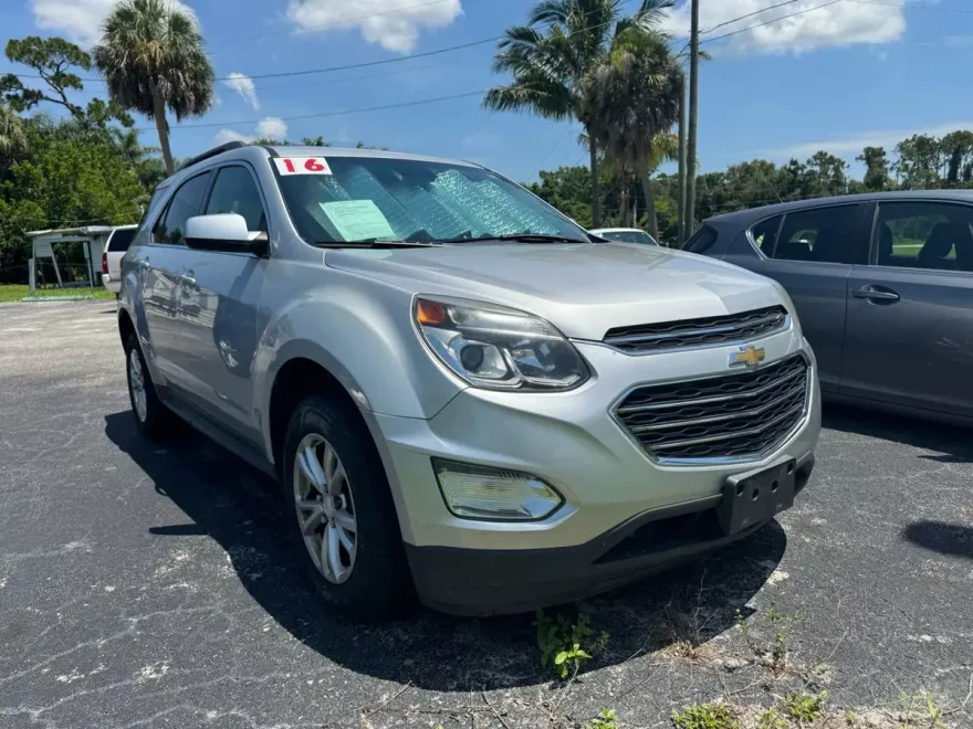2016 Chevrolet Equinox LT photo 1