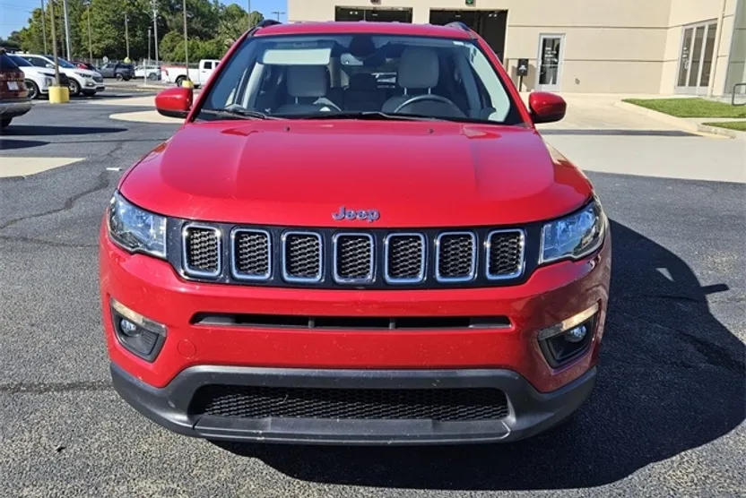 2019 Jeep Compass Latitude photo 1