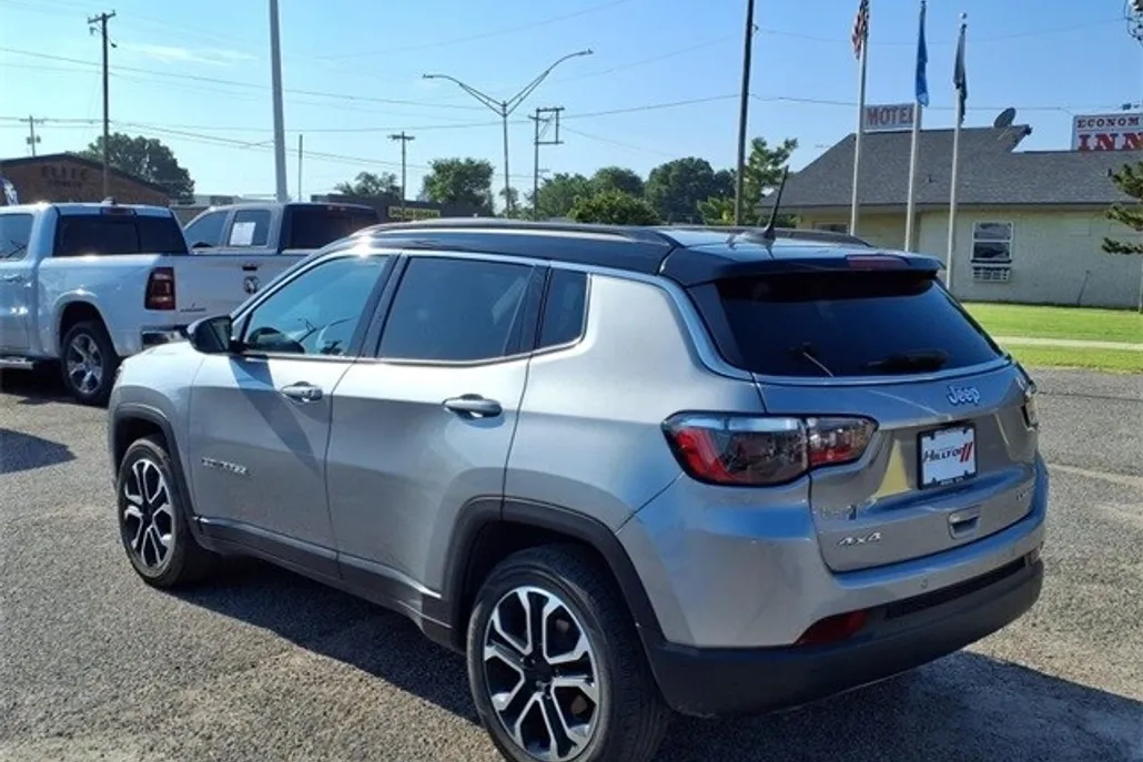 2024 Jeep Compass Limited photo 1