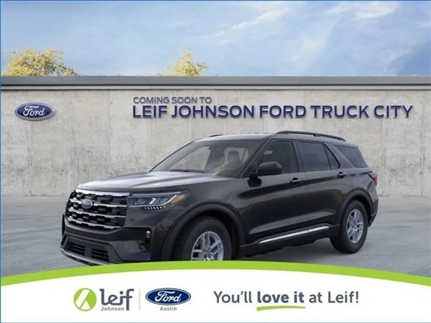 2025 Ford Explorer photo 1