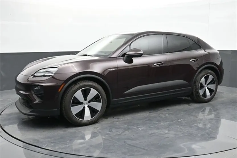 2024 Porsche Macan Electric 4 photo 1