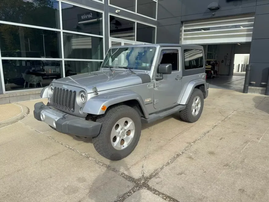 2015 Jeep Wrangler Sahara photo 1