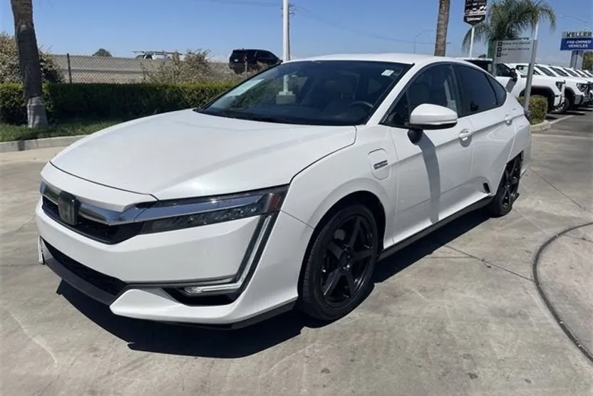 2018 Honda Clarity Plug-In Hybrid photo 1