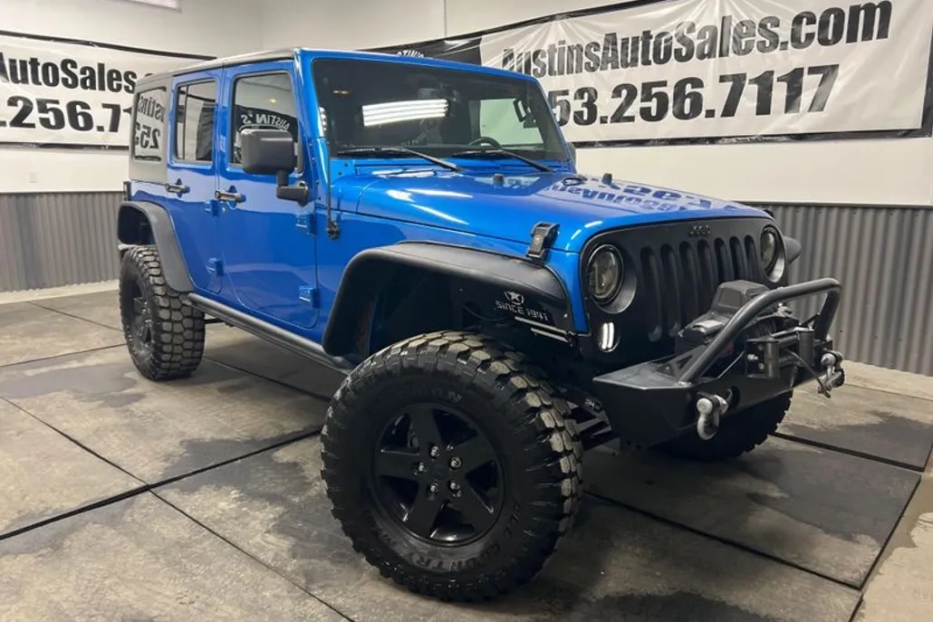 2016 Jeep Wrangler Unlimited Black Bear photo 1