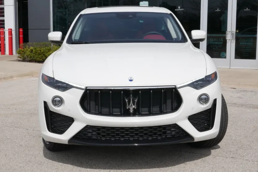 2023 Maserati Levante Modena photo 1