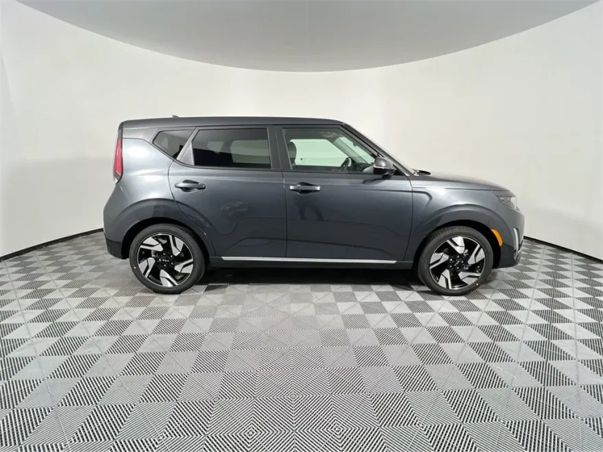 2025 Kia Soul GT-Line photo 1