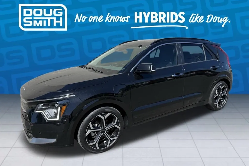 2023 Kia Niro Plug-In Hybrid SX Touring photo 1